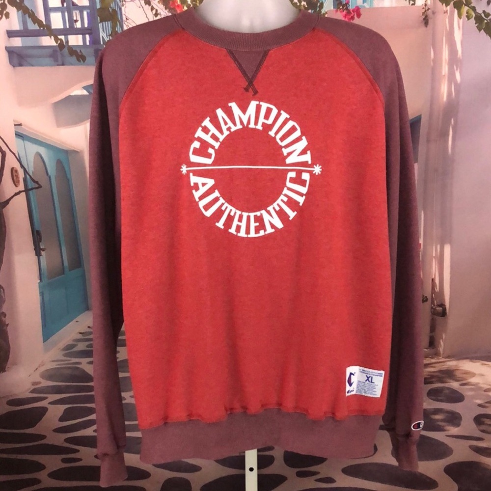 ✨Champion Vintage Red and Burgundy Sweatshirt